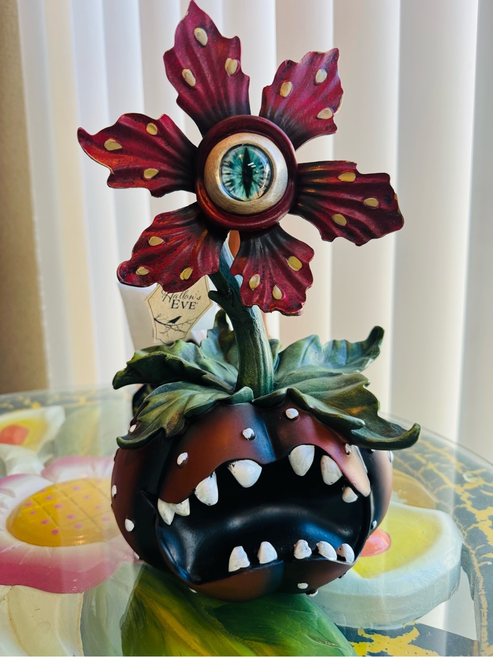 Hallow's Eve Halloween Pumpkin Eyeball
Flower Monster Plant Figurine NWT